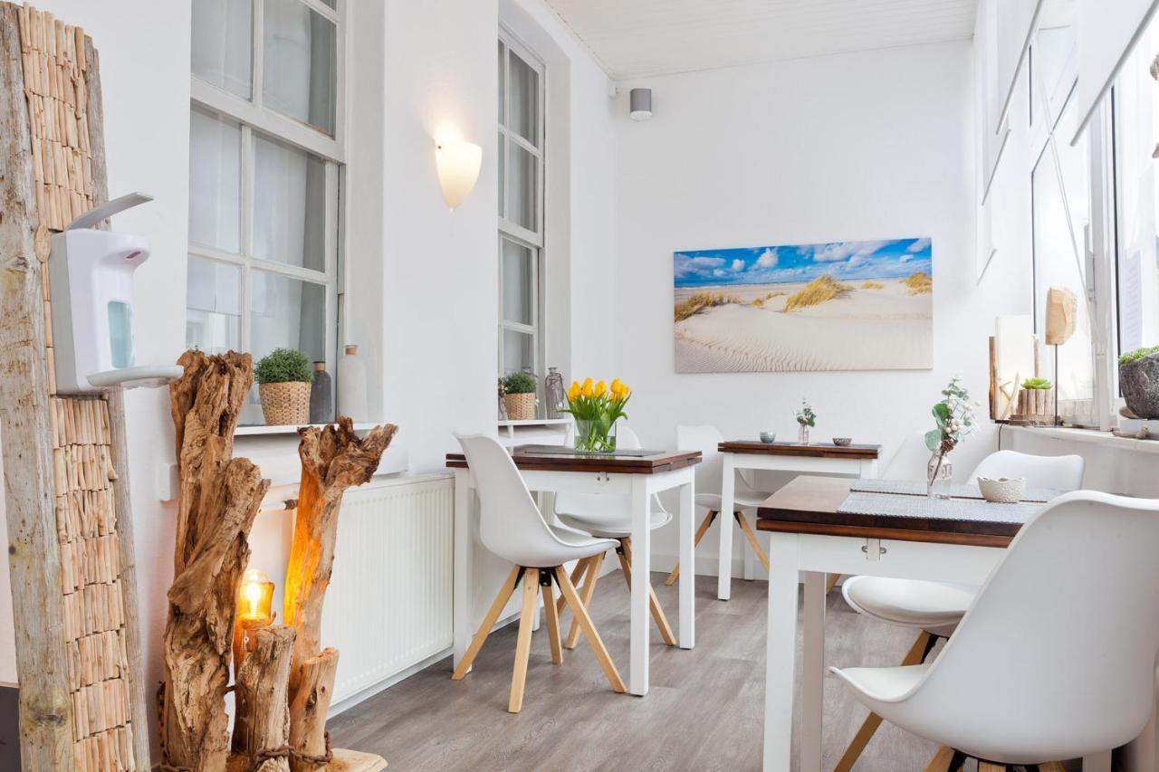 Haus Menno Janssen - Doppelzimmer Norderney Exterior foto